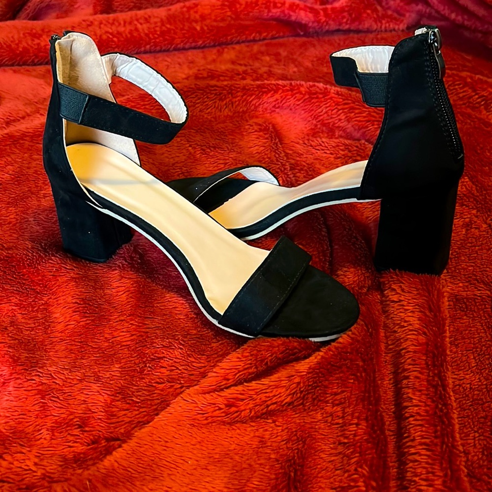 Black cute heels for any outing!